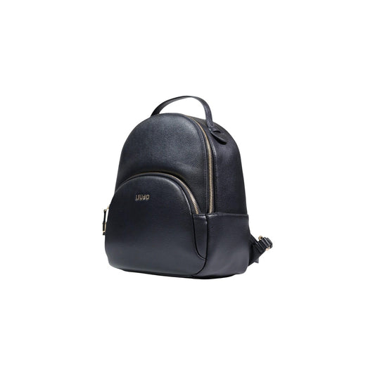 Liu Jo Backpack ECS; zaino nero in similpelle con tasca frontale zippata e logo applicato. Spallacci sottili ed eleganti, perfetto per outfit urban-chic contemporanei. Vista frontale Laterale 