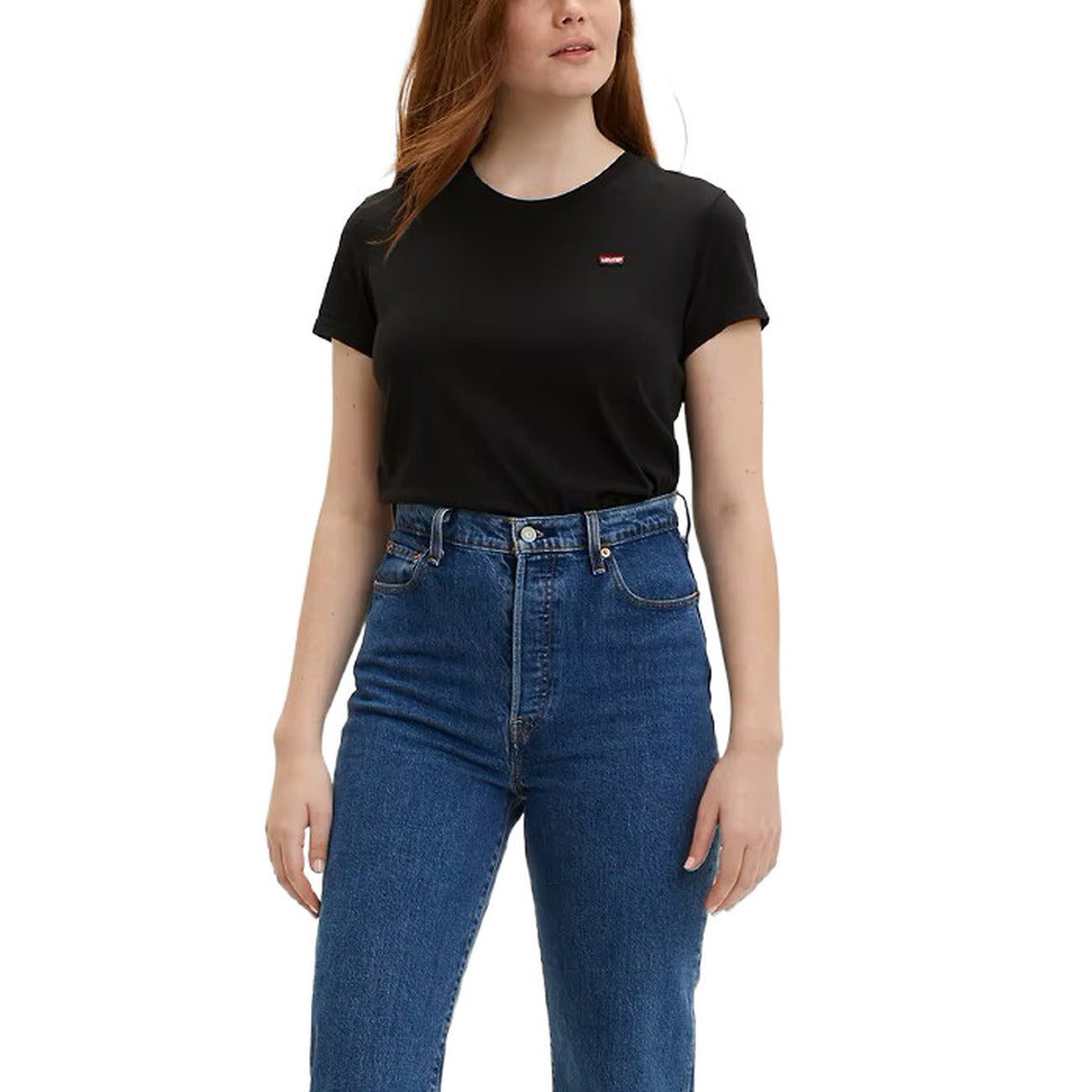 Levi's® T-shirt Batwing Ricamato; 100% cotone, taglio regular, girocollo. L'essenziale perfetto da abbinare ai jeans. Colore nero Vista frontale 