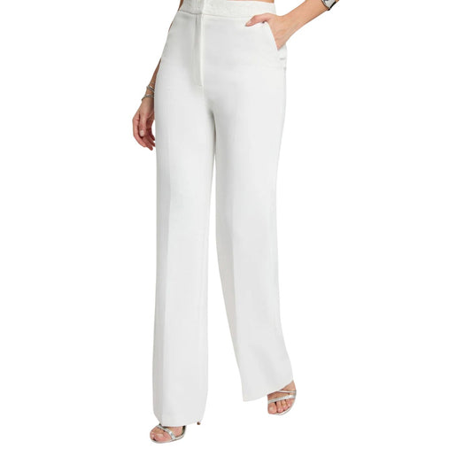Pantaloni Bootcut Morgan De Toi; 77% Poliestere, 17% Viscosa, 6% Elastam. Vita alta, fondo a zampa, vestibilità stretch. Pantaloni donna modellanti e di tendenza per la PE26. Colore bianco vista frontale 