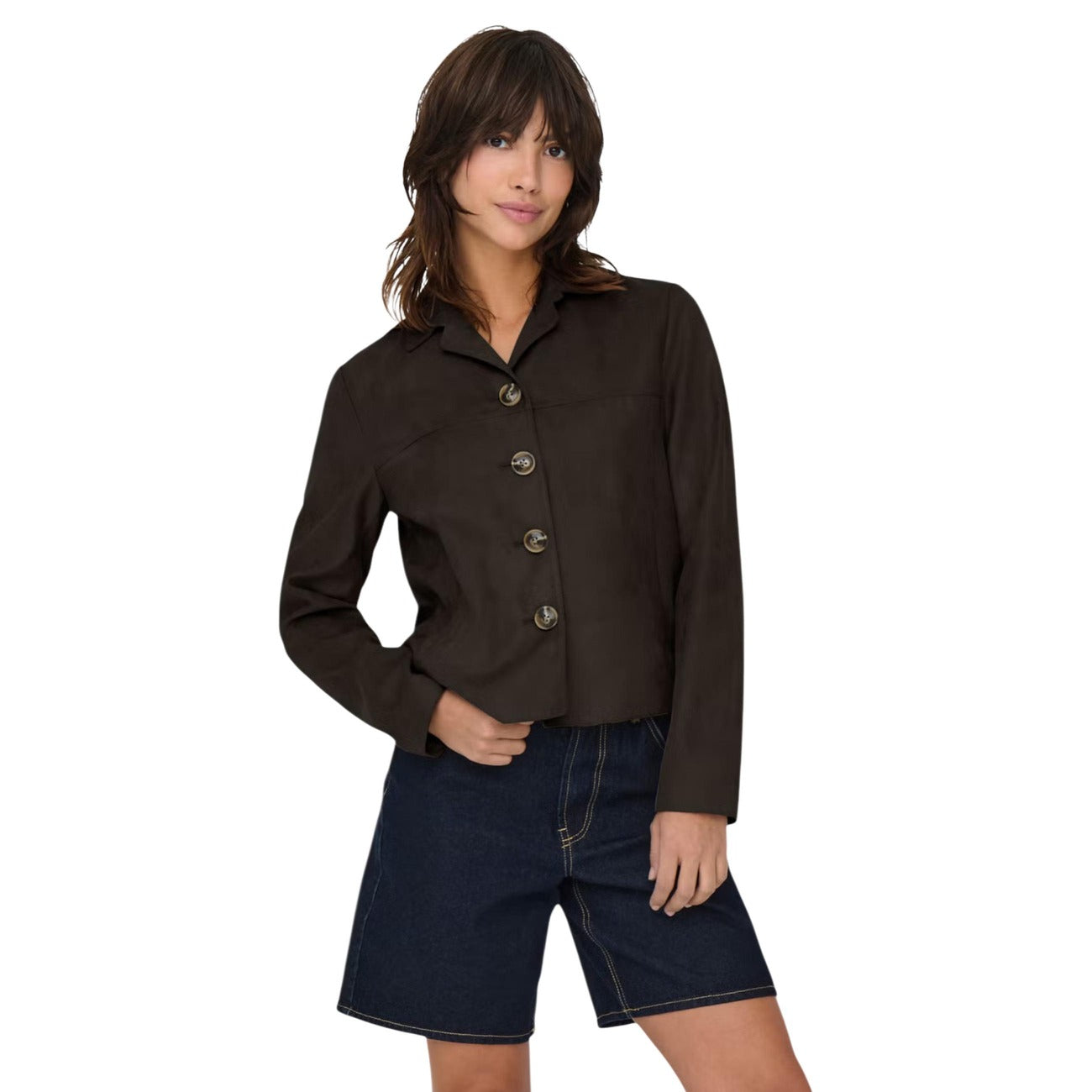 Giacca scamosciata donna Jacqueline de Yong JDYNICO 15355087 marrone. Giacchetto corto in finto camoscio effetto suede con colletto classico e bottoni, abbigliamento donna mezza stagione.