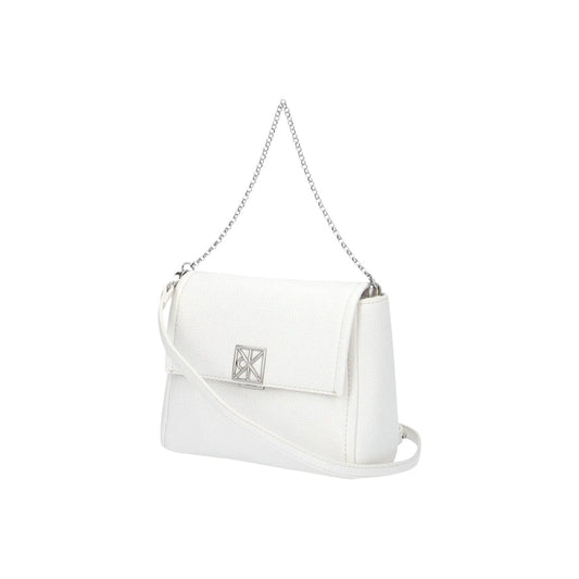 Calvin Klein Emblem Crossbody; 100% Poliuretano. Bianco effetto martellato, tracolla a catena, logo metallico. Borsa piccola elegante 14x5x5 cm, chiusura con zip.