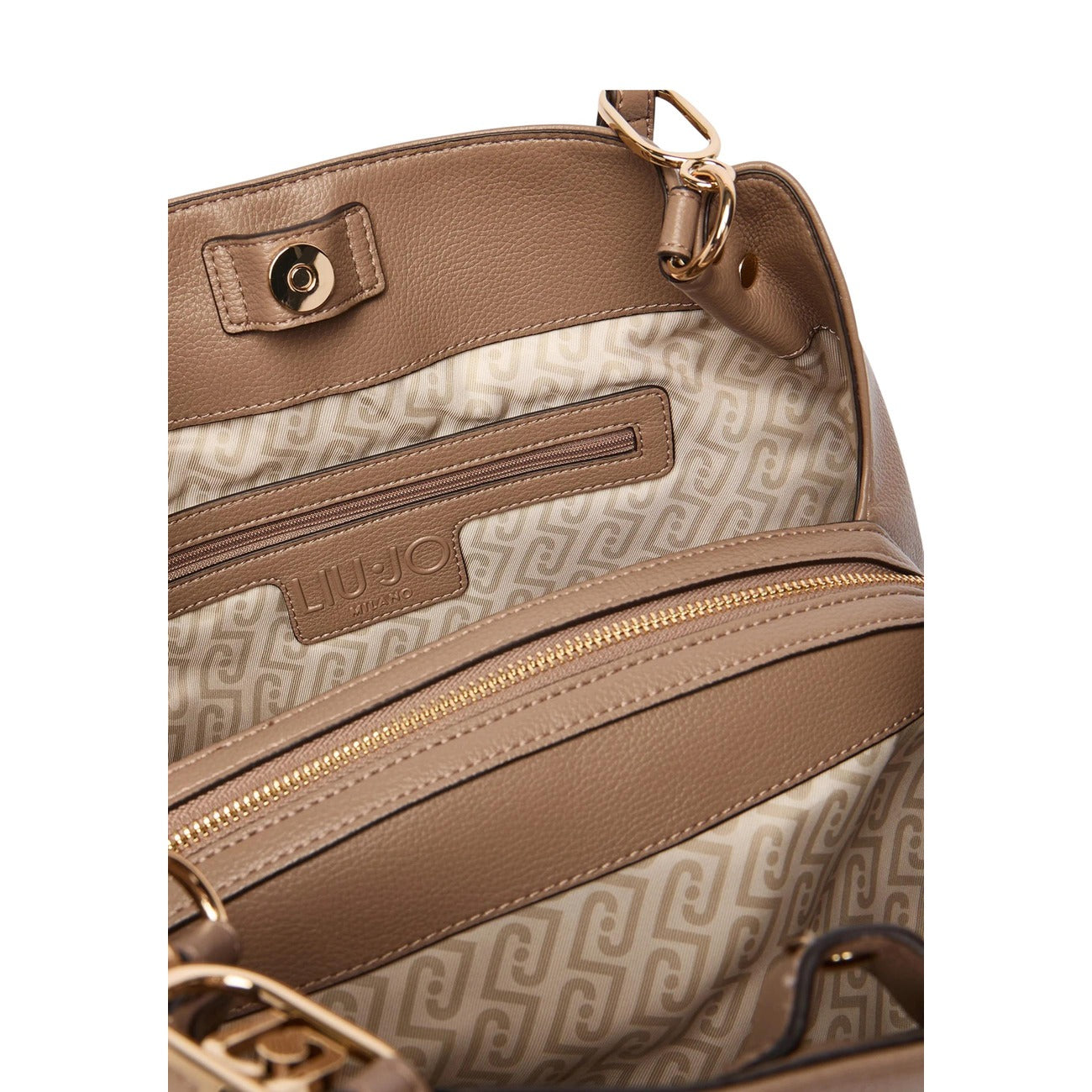 Borsa Liu Jo ECS M Satchel color Cammello; 100% Poliuretano. Charm con frangia, dettagli dorati, doppi manici. Borsa media versatile, elegante e capiente. Vista interna 