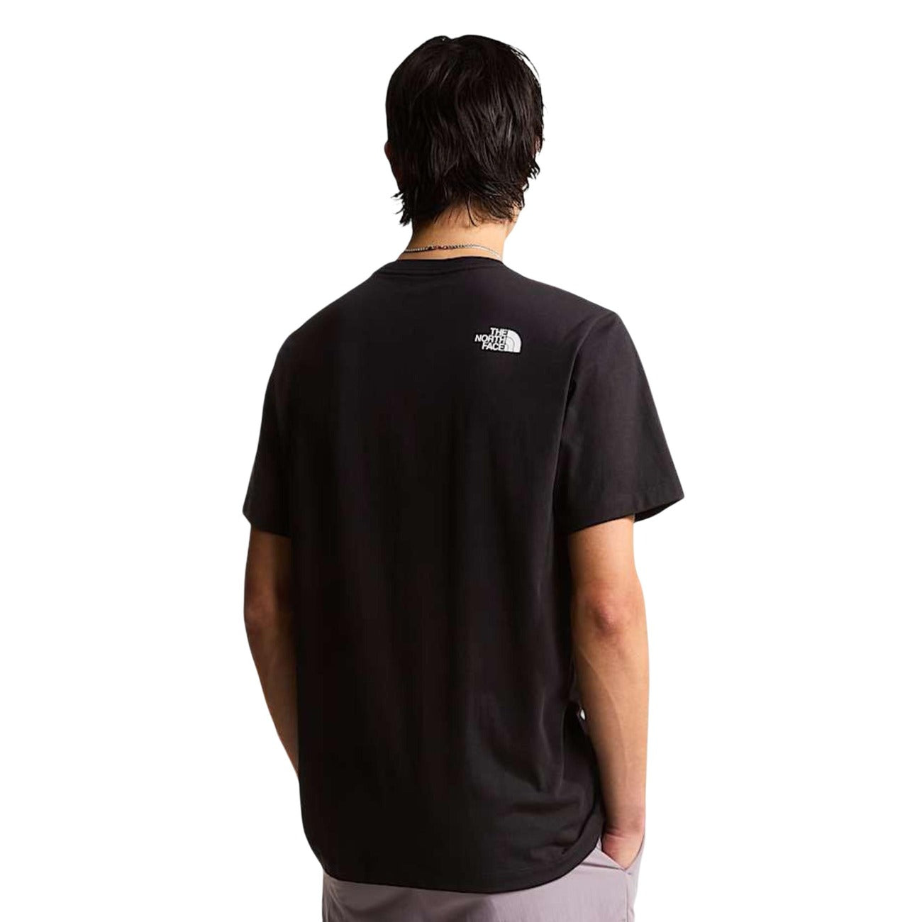 T-shirt The North Face uomo nera con logo - vista posteriore retro indossata da modello
