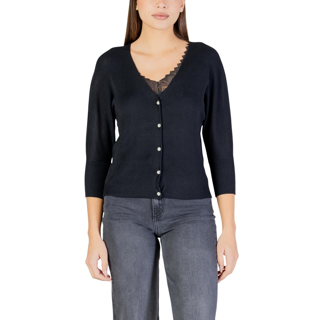 Cardigan Nero Morgan De Toi; Misto Lana. Scollo a V, bottoni delicati, maniche 3/4. Vestibilità regolare, stile casual-chic per la mezza stagione. Frontale 