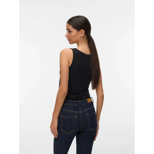 Canotta Donna Nera Vero Moda; T-shirt senza maniche in lyocell ed elastan. Scollo a U, vestibilità regolare, tessuto setoso ed ecologico per la primavera-estate. Posteriore 