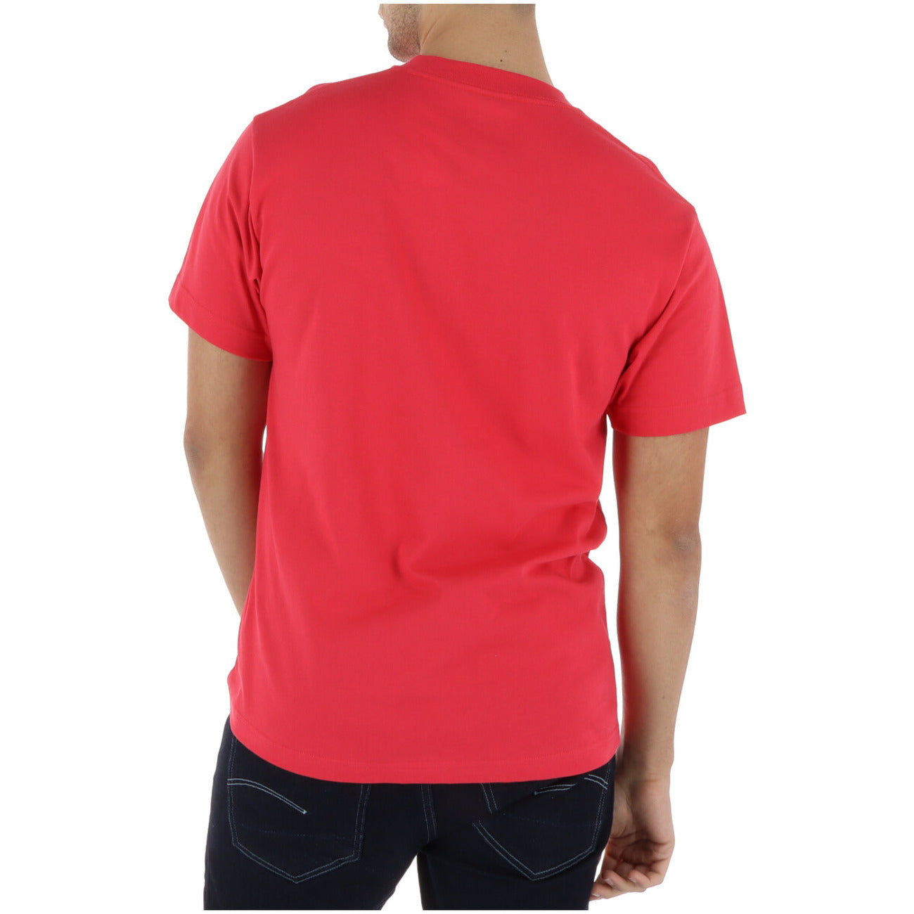Vans Classic Logo Tee; rossa con stampa bianca, 100% cotone, lavaggio 30°C. La t-shirt simbolo dello streetwear mondiale. Vista posteriore 