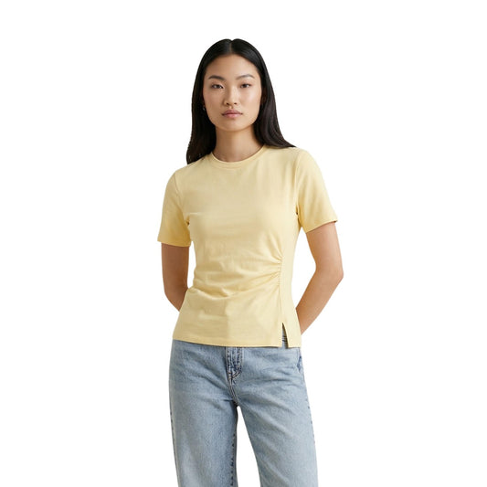 Jacqueline de Yong Jdytessa Detail Top; 93% cotone e 7% elastam. T-shirt arricciata con apertura laterale. Comfort e stile femminile in un unico capo. Colore giallo. Vista frontale 
