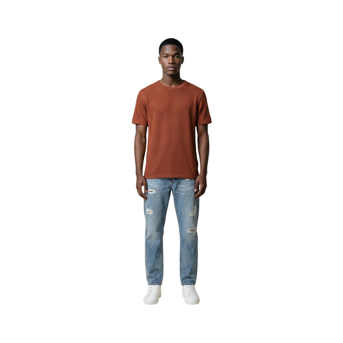 Antony Morato T-shirt Marrone; 100% cotone, girocollo, maniche corte. Capo basico di alta qualità per primavera/estate. Figura intera 