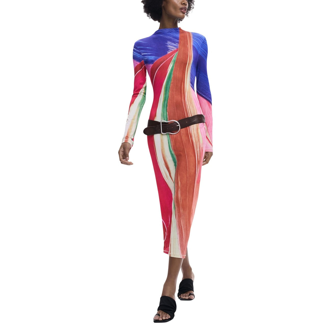 Abito Desigual donna multicolore lungo con stampa geometrica maniche corte scollo rotondo 95% poliestere 5% elastan - vista frontale indossata da modello figura intera
