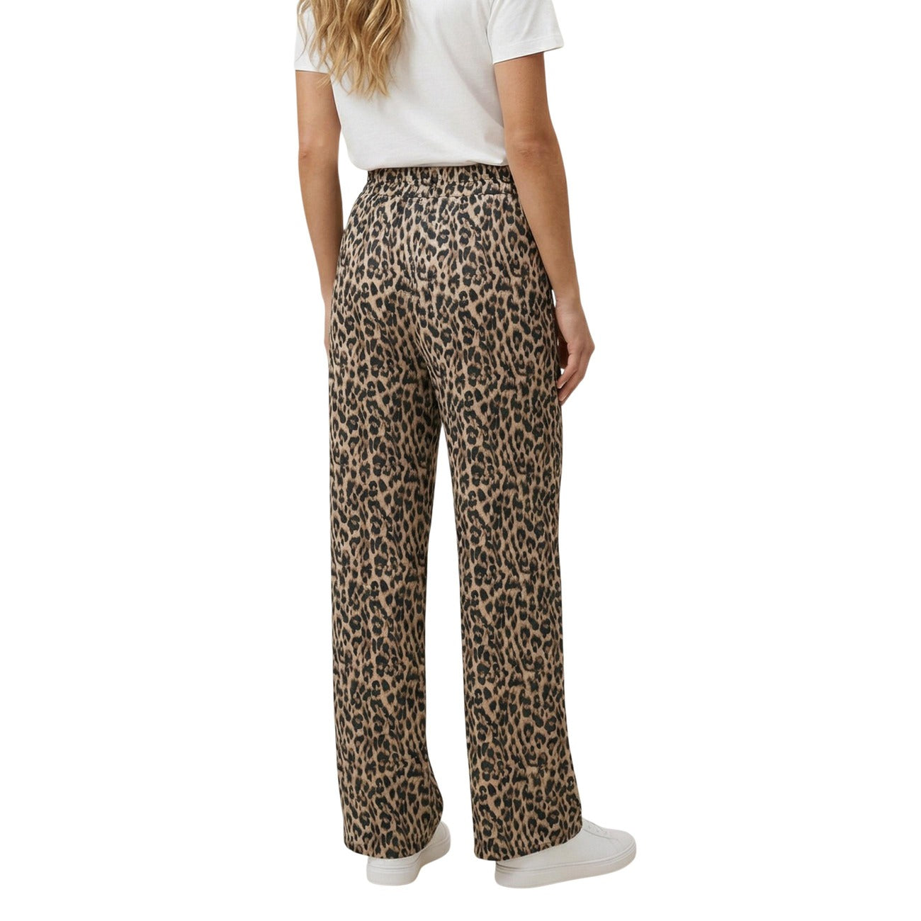Pantaloni Palazzo Cropped Only; Fantasia Foglie. 100% Viscosa. Vita alta con cintura annodata, gamba larga, tasche laterali. Leggeri, fluidi e di tendenza per la primavera-estate. Posteriore 