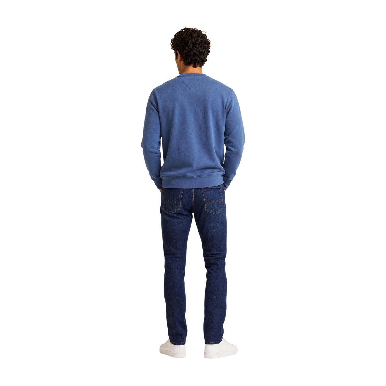 Felpa Tommy Hilfiger uomo girocollo blu Aegean Sea MW0MW11596. Felpa casual in cotone felpato con scollo tondo, finiture a coste, logo stampato sul petto e iconica bandierina sul polsino, abbigliamento uomo autunno inverno.