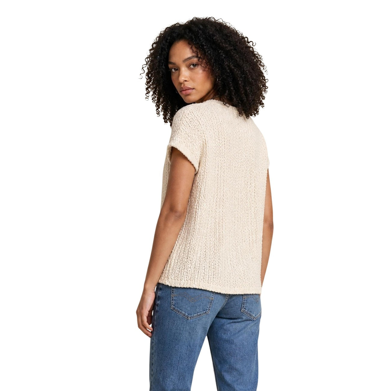 T-shirt Bianca Levi's® Fiona; Effetto Pizzo Floreale. 95% Poliestere, 5% Elastam. Tessuto traforato trasparente, girocollo, vestibilità stretch. Femminile, leggera e versatile. Posteriore 