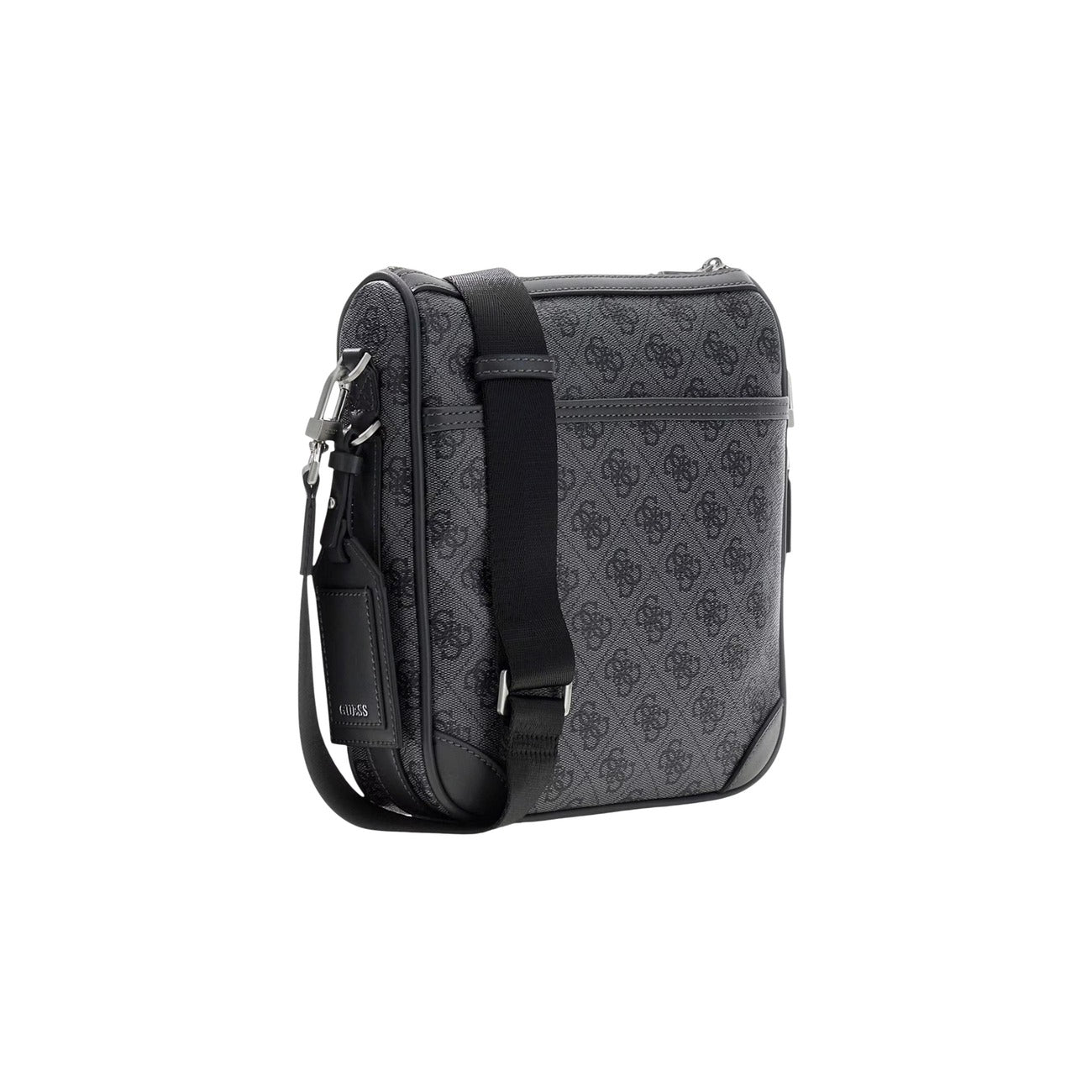 Borsa Tracolla Media Grigia Uomo Guess Milano Crossbody; Misure 22x26x8 cm. Tessuto 100% poliuretano logato con chiusura a zip superiore e tracolla rimovibile. Dettagli metallici lucidi, stile smart casual 4 stagioni. Posteriore 