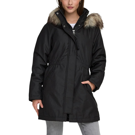 Parka nero da donna Only 15370930 con pelliccia sul cappuccio. Giubbotto caldo per l'inverno con cerniera zip, bordo in eco-pelliccia rimuovibile, polsini elasticizzati e tasche, abbigliamento donna autunno inverno.