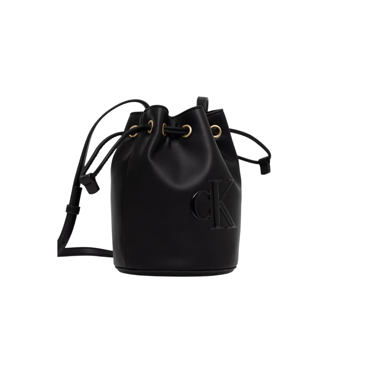 Borsa Secchiello Donna Calvin Klein Bold; Nero. 100% Poliuretano a finitura liscia, chiusura superiore con coulisse, tracolla regolabile e dettagli in metallo oro. Misure compatte e cilindriche (15x21 cm), stile contemporaneo. Frontale con tracolla 