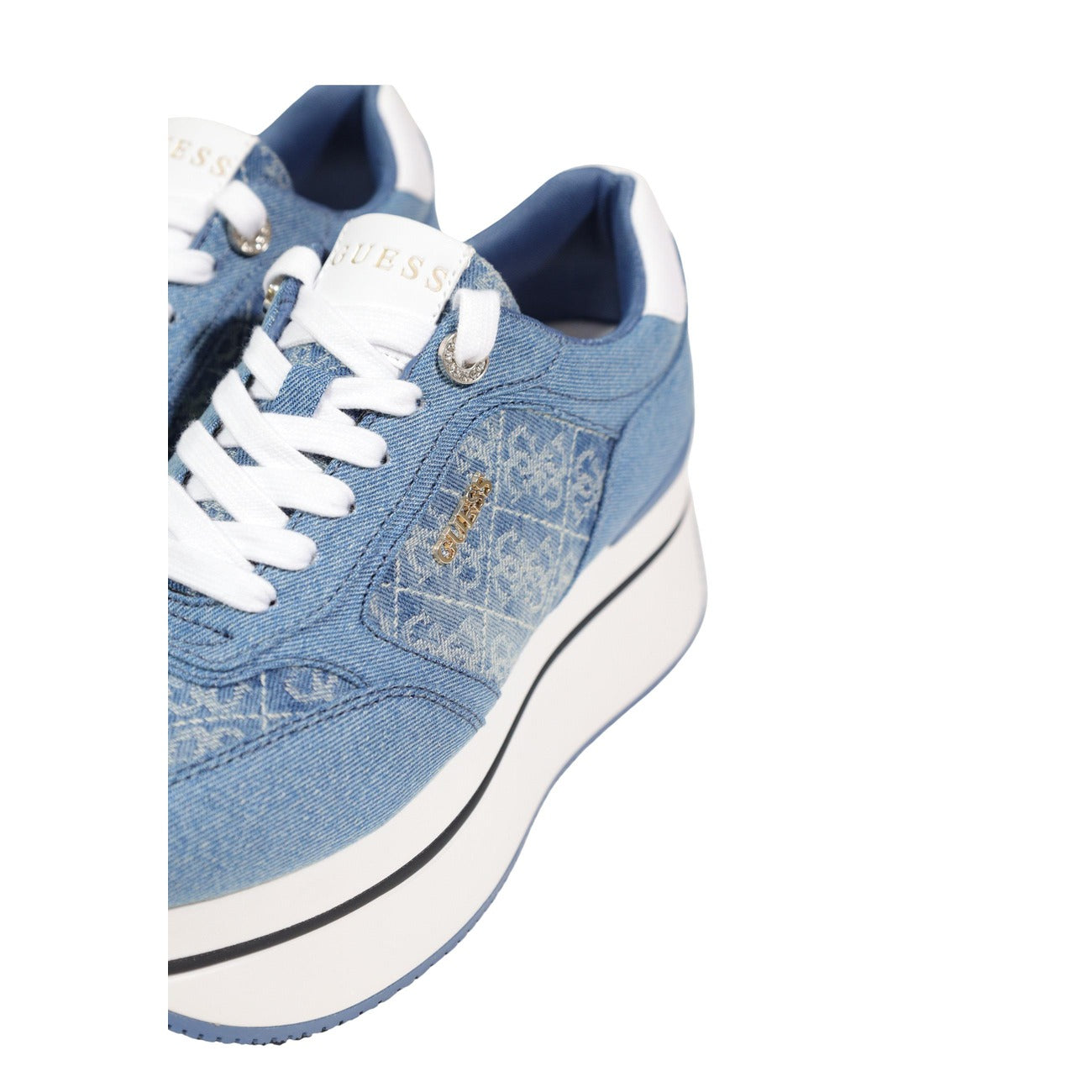 Sneakers Guess Camrio Runner; 96% Poliestere, 4% Poliuretano. Colore Blu, suola para 7 cm, logo 4G goffrato. Sneakers donna stringate con plateau esagerato, stagione PE26 