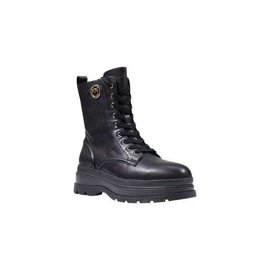 Anfibi Pinko donna neri SD0689P001 Eva 05. Stivaletti stringati in vera pelle con cerniera laterale, suola dentellata alta 5 cm stile carrarmato e dettaglio placchetta logo metallica, scarpe autunno inverno.