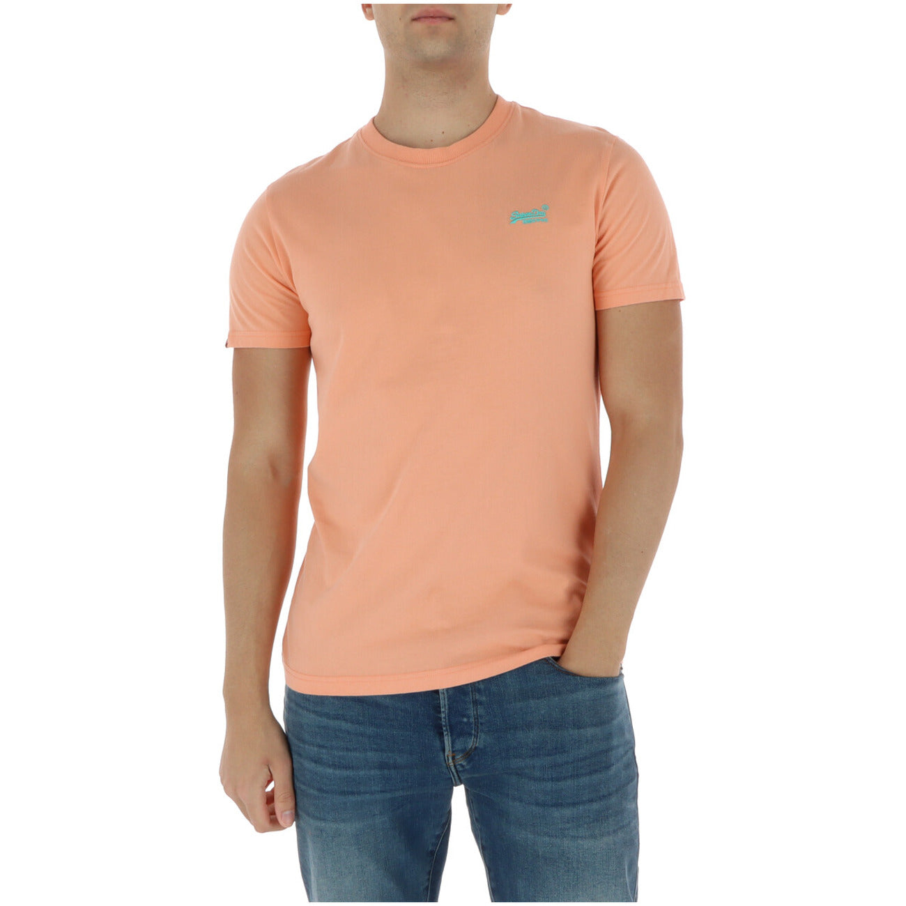 Superdry Tshirt salmone Tee Vintage Logo Ricamato; 100% cotone, girocollo, stile basic premium. La t-shirt versatile e resistente per ogni giorno. Vista frontale 