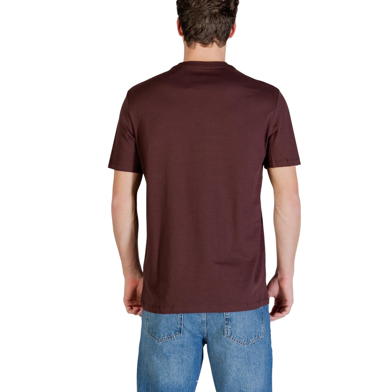 T-shirt CK Jeans Marrone; 100% Cotone. Regular fit, logo piccolo sul petto, scollatura a girocollo. Comfort naturale e stile versatile. Vista posteriore 