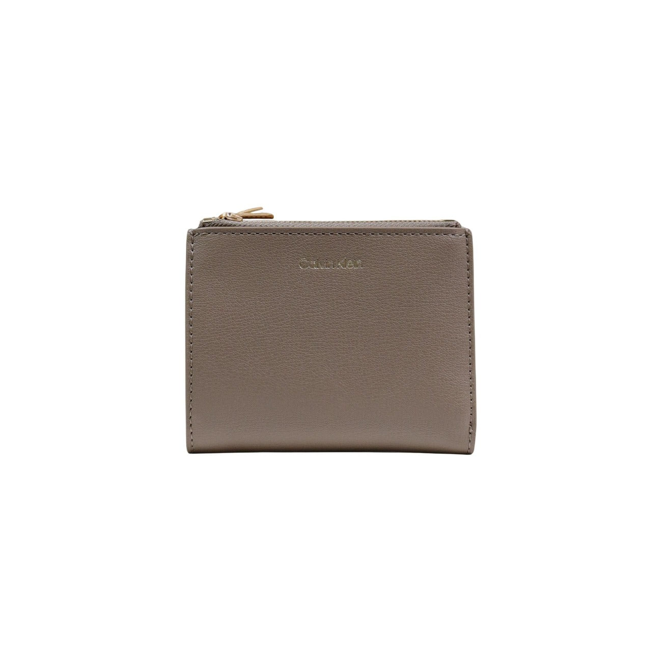 Calvin Klein Foil Logo Dbl Zip Wallet; beige, 100% poliuretano, doppia zip, logo in rilievo. Il portafoglio medio spazioso e moderno per la donna dinamica.