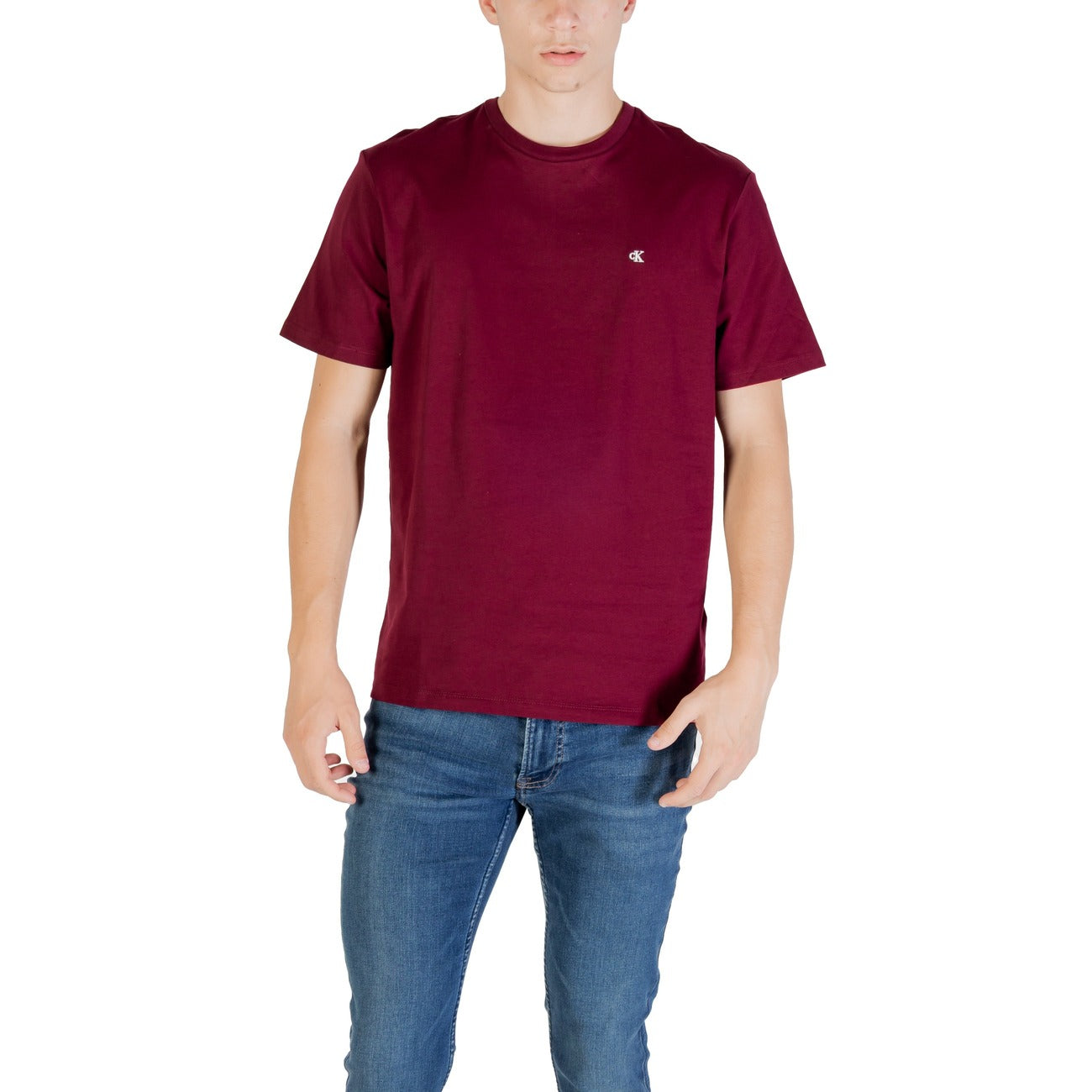 T-shirt Calvin Klein Jeans SS SMOOTH CTTN SOLID uomo bordeaux maniche corte scollo tondo 100% cotone - vista frontale indossata da modello