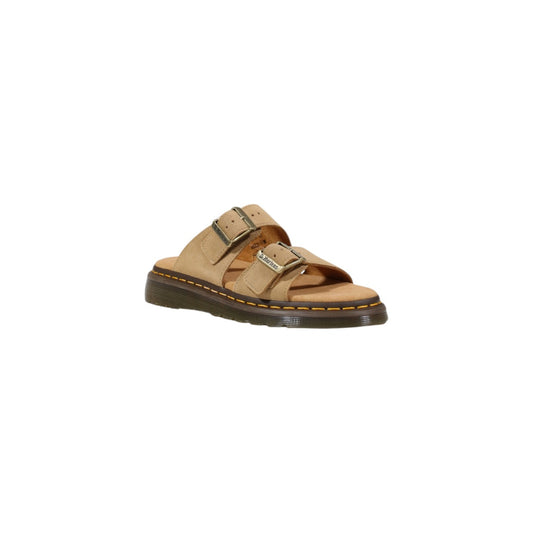 Sandali Dr. Martens Josef; Beige. 100% Pelle Bronx Suede robusta, doppia fibbia, cuciture gialle. Design unisex dall'aspetto vissuto e comfort duraturo. Frontale laterale 