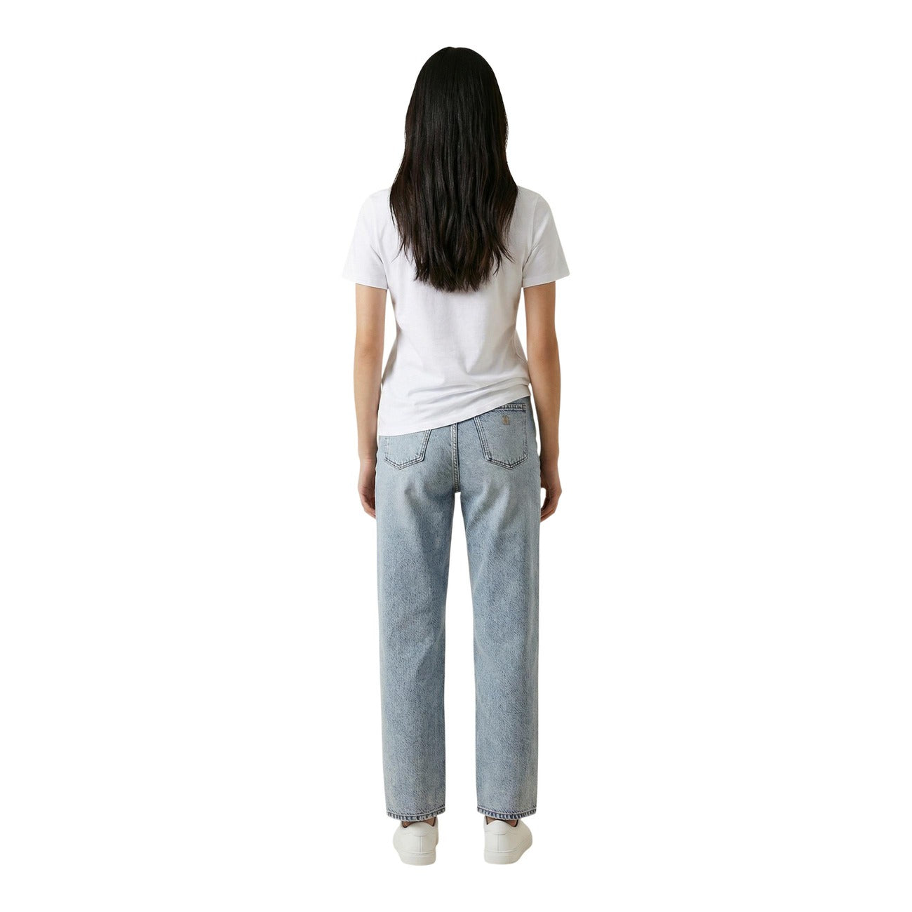 T-shirt CK Jeans Gradient Monologo; 95% Cotone, 5% Elastan. Vestibilità slim, manica corta, logo CK sfumato sul petto. Maglia donna elastica, fresca e iconica. Colore bianco: vista posteriore 