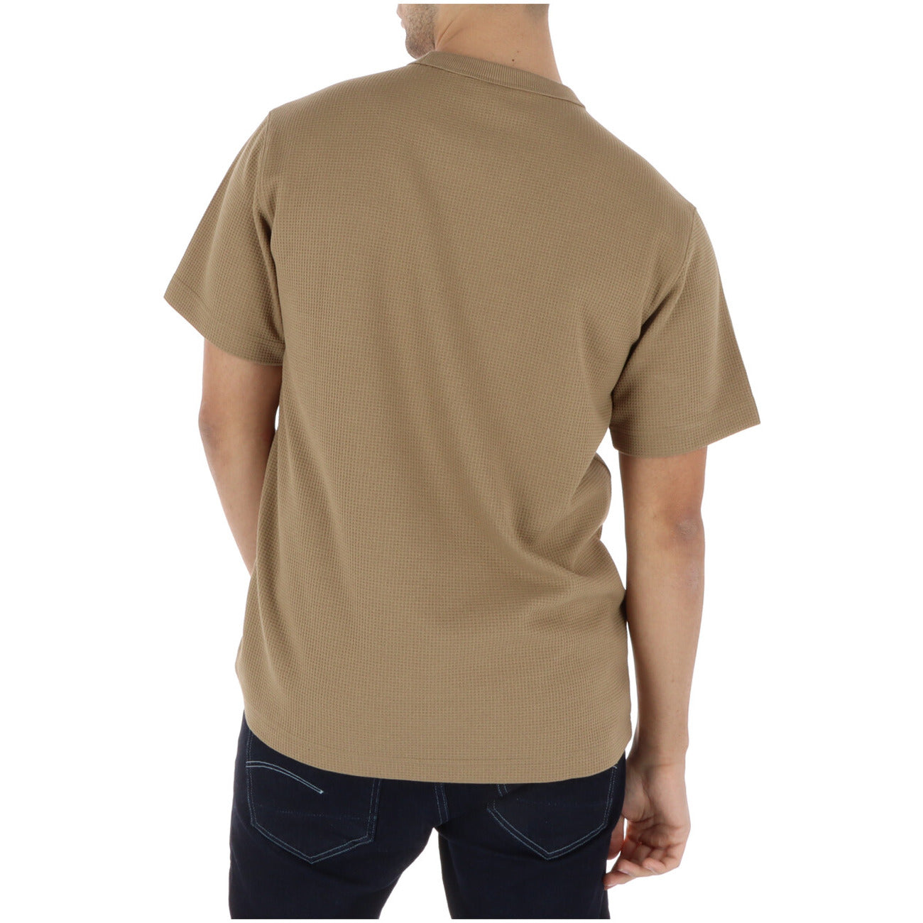 G-Star T-shirt D28609 Beige; 34% cotone organico, 64% poliestere, 2% elastan. Maglia tecnica leggera e resistente per un outfit quotidiano raffinato. Vista posteriore 