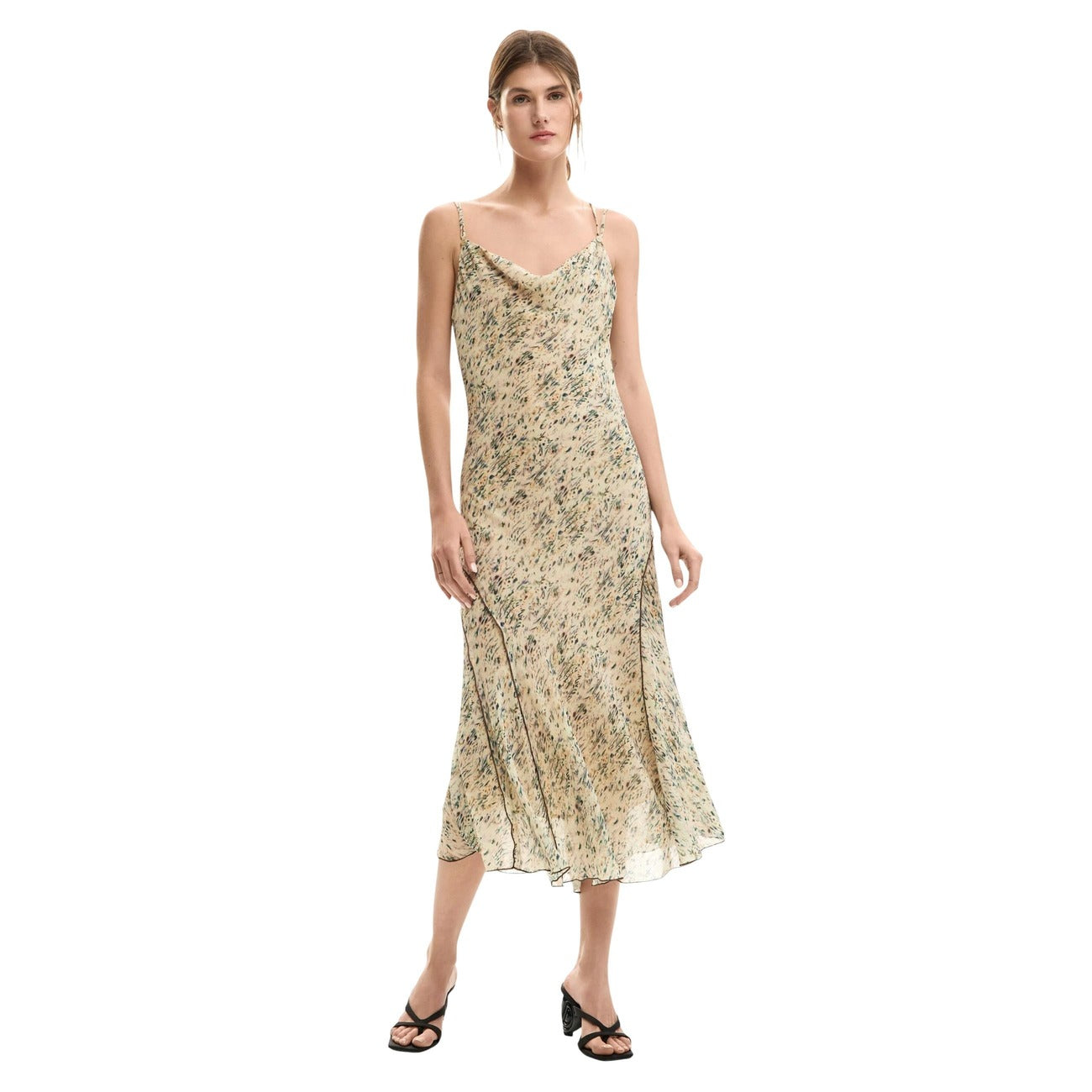 Abito Midi SS26; scollo quadrato, spalline regolabili, tessuto fluido sostenibile, dettagli profilati. L'eleganza essenziale per ogni occasione. Vista frontale 