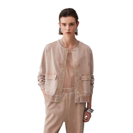 Liu Jo Giacca Jersey Délavé; capospalla beige con strass logo, chiusura a pressione e dettagli elasticizzati. 100% cotone eco-friendly, stile urban-chic brillante. Vista frontale 