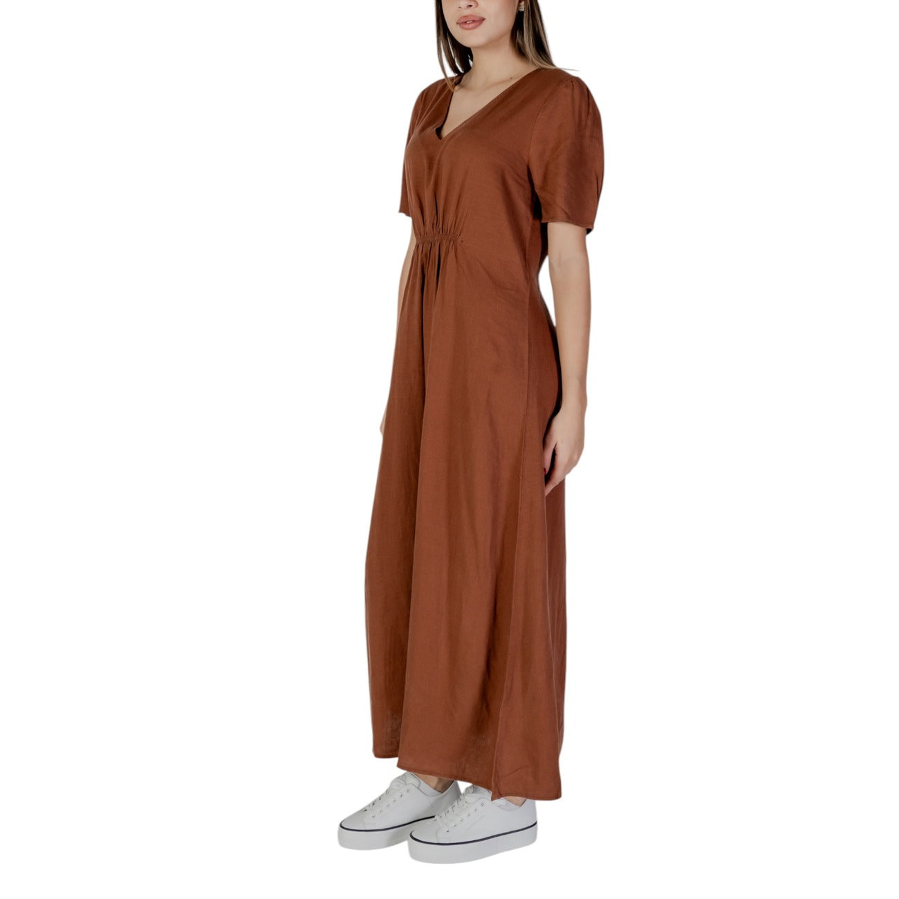 Abito lungo B.young marrone - vista laterale
