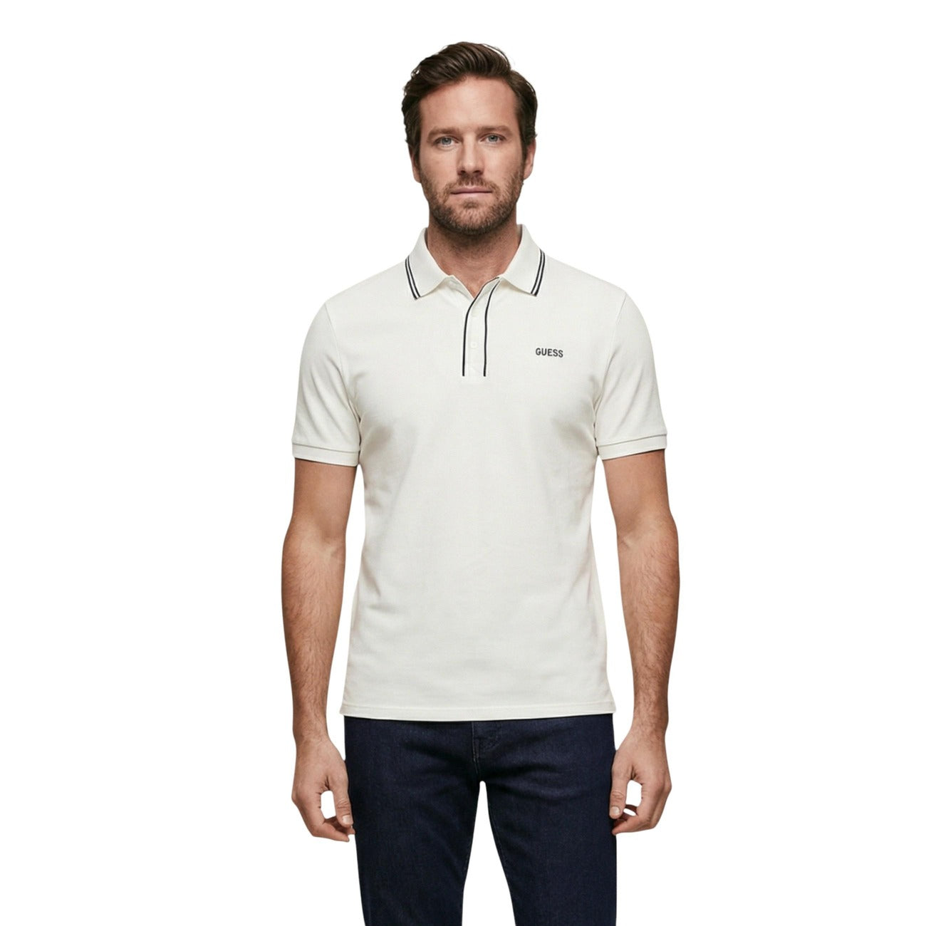 Polo Guess uomo bianca maniche corte colletto polo - vista frontale indossata da modello