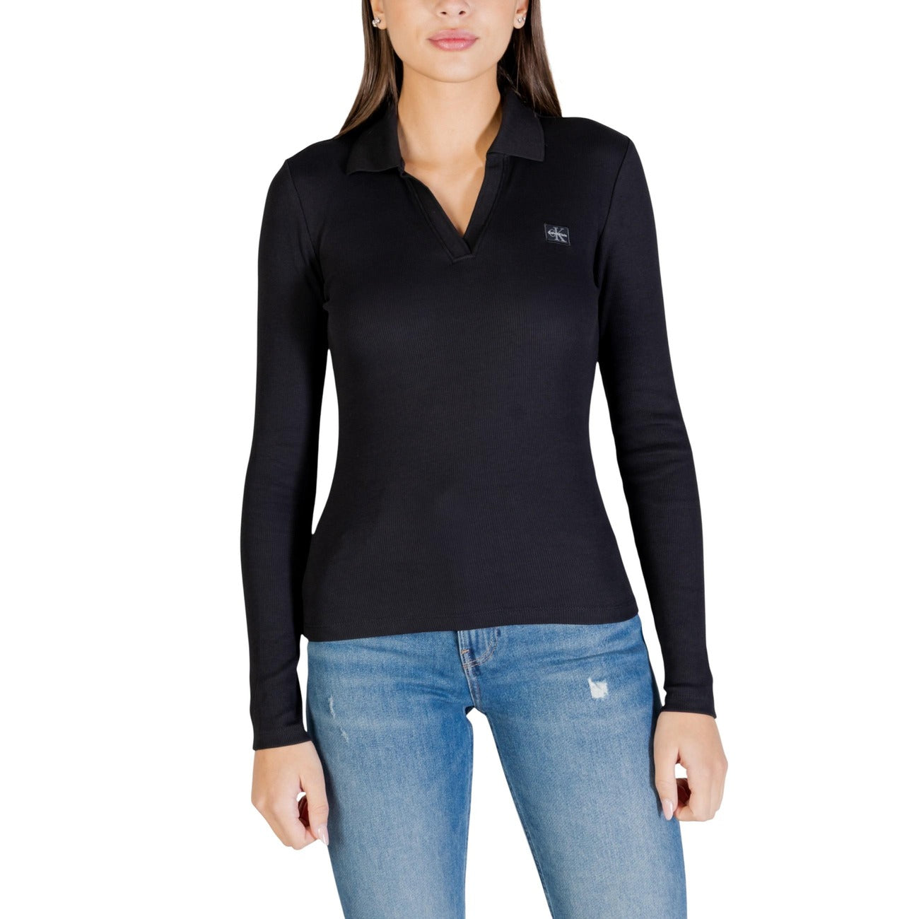 Calvin Klein T-shirt Scollo a V; 94% cotone, 6% elastan, logo iconico. Silhouette aderente e traspirante per un comfort quotidiano di lusso. Colore nero. 