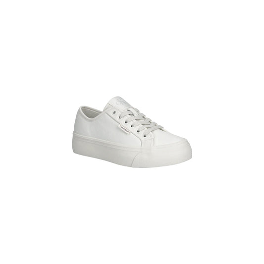 Sneakers CK Jeans Vulc Flat; 100% Pelle. Suola in gomma piatta, dettagli metallici logo, design minimal. Scarpa donna bianca versatile, comoda e di alta qualità. Vista frontale 