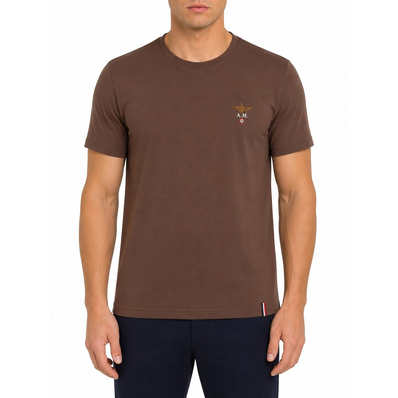 T-shirt Intima Uomo Multipack Aeronautica Militare; Tessuto 95% cotone e 5% elastan a maniche corte e girocollo. Assortimento colori basici e militari, stile casual underwear comfort. Marrone vista frontale 