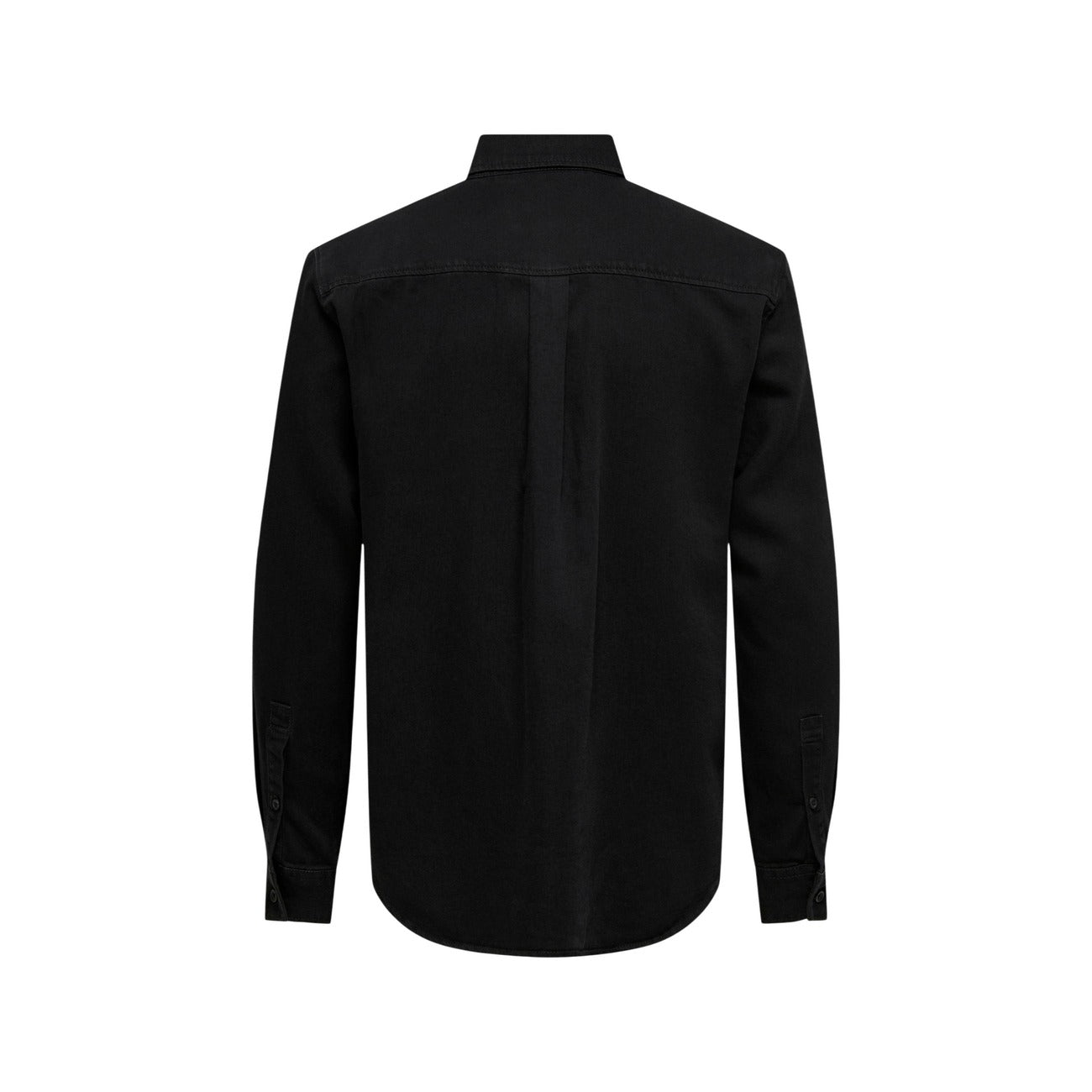 camicia nera da uomo Only & Sons Onsorson Regular Yfm Dnm Shirt Noos è realizzata in puro cotone al 100%. taglio regular offre una vestibilità classica. maniche lunghe, colletto button-down e una pratica tasca applicata sul petto. chiusura frontale con bottoni e i polsini regolabili. Vista posteriore
