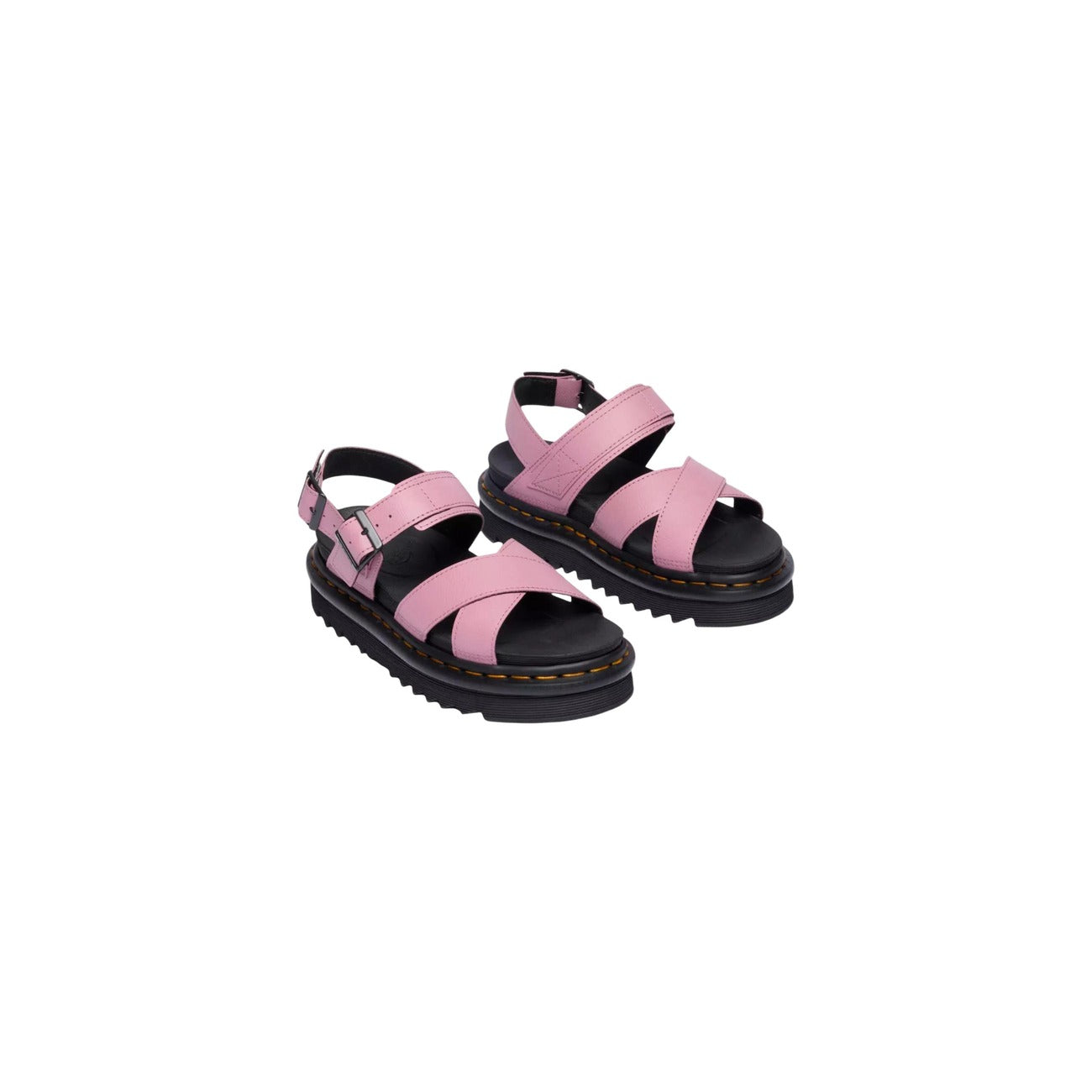 Dr. Martens Voss II Sandal; Dusty Rose. 100% Pelle Athena. Suola Zebrilus in EVA, plantare memory foam SoftWair, chiusura con doppia fibbia. Stile casual-chic estivo. Frontale 