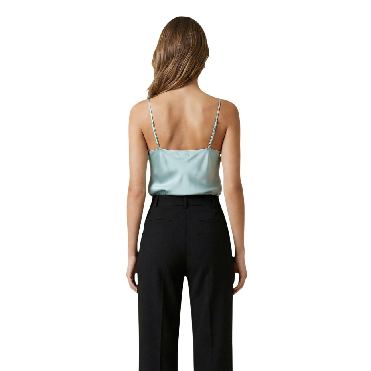 Top Artigli ACTP004367; 100% Poliestere Satin. Spalline sottili, scollo morbido, finitura lucida. Canotta donna elegante, anti-piega e luminosa per la PE26. Colore verde menta 
