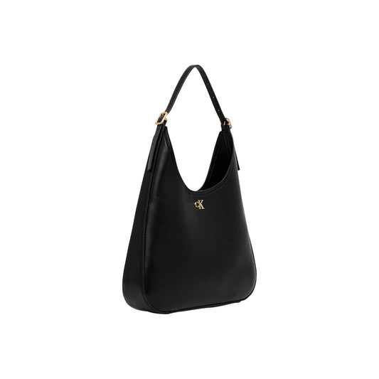 Borsa a Spalla Donna Calvin Klein; Nero. 51% Poliestere riciclato con finitura liscia, chiusura zippata, tracolla regolabile, tasca posteriore e logo metallico oro. Misure slanciate (35x32,5 cm), stile minimalista 4 stagioni. Frontale laterale 