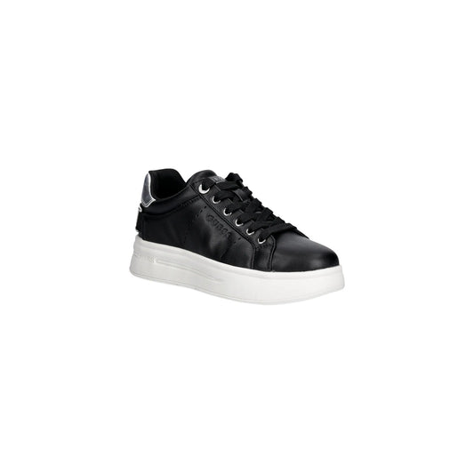 Sneakers Guess Wesli; Nero, 100% Poliuretano. Suola platform 4 cm, logo in rilievo, dettaglio fibbia metallica. Calzata confortevole, stile 4 stagioni. Vista frontale laterale 