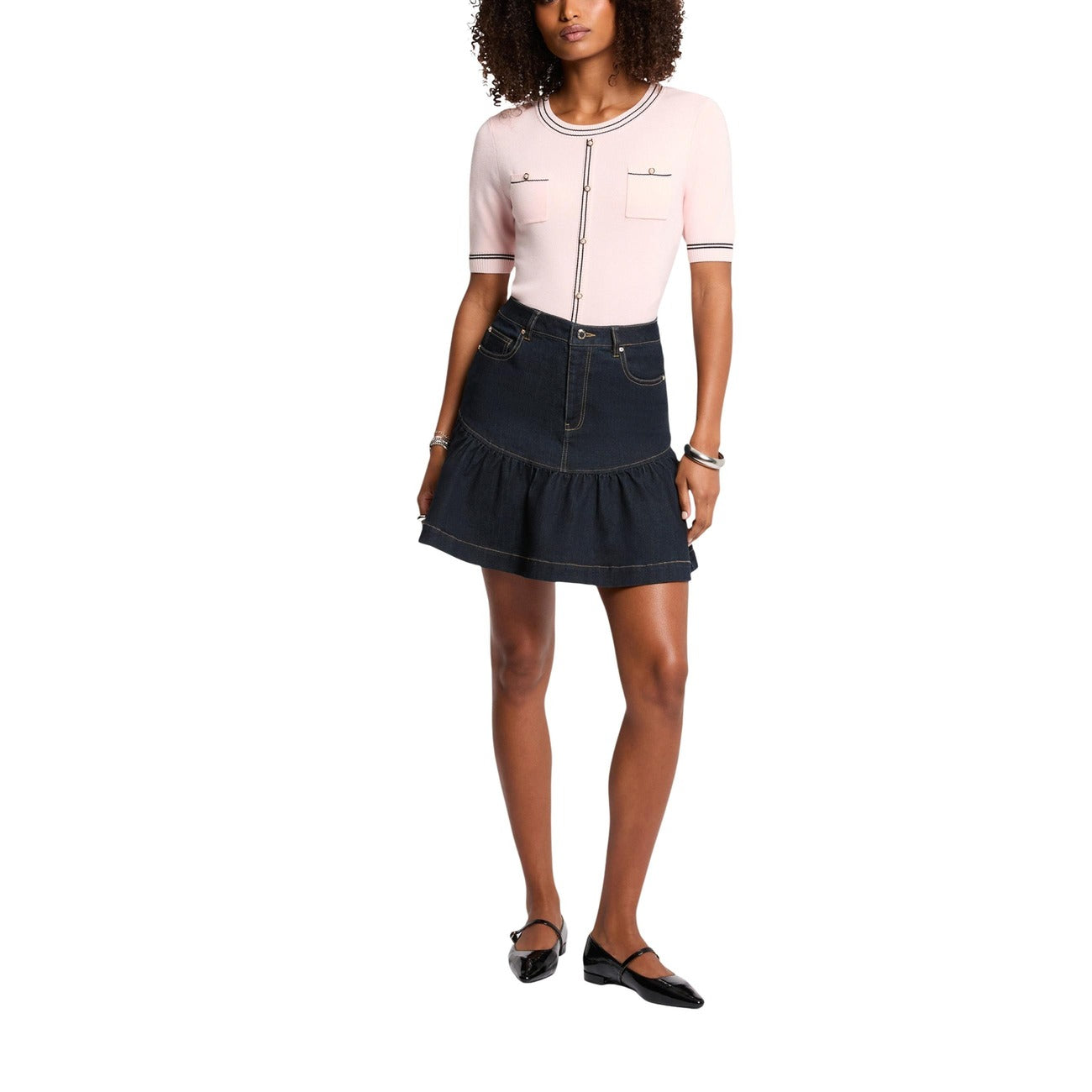 Gonna Morgan De Toi donna blu con zip e bottone 64% cotone 32% poliestere 3% viscosa 1% elastan - vista frontale indossata da modello figura intera