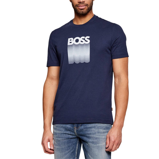 T-shirt Boss uomo blu con stampa manica corta scollo tondo 100% cotone - vista frontale indossata da modello
