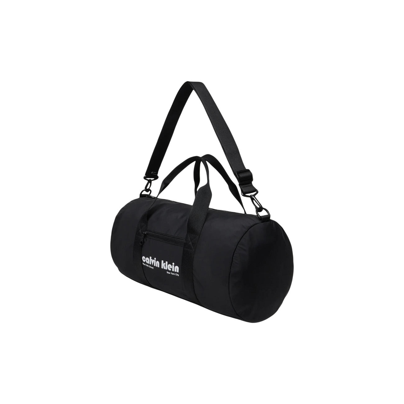 Borsone Calvin Klein Duffle Nero; 100% Poliestere Riciclato. Tracolla rimovibile, logo grafico, chiusura con cerniera. Stile weekender casual, capiente e leggero. Perfetto per sport e viaggi brevi. Con tracolla 