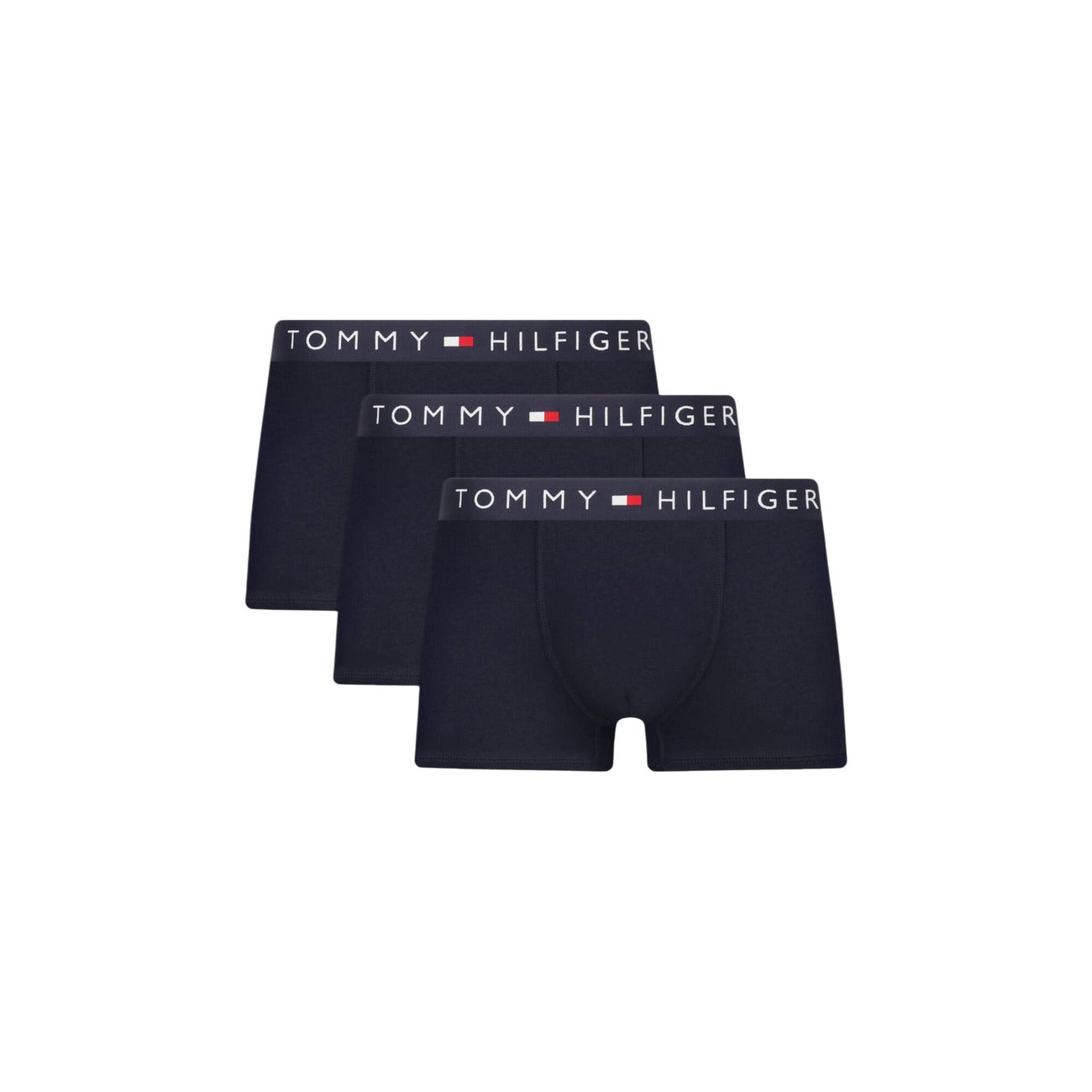 Pack 3 Boxer Trunk Tommy Hilfiger; Nero. 95% Cotone Organico e 5% Elastam. Fascia elastica con logo iconico, vestibilità aderente, tessuto stretch ecosostenibile. Supporto e traspirabilità premium. Vista stesa 