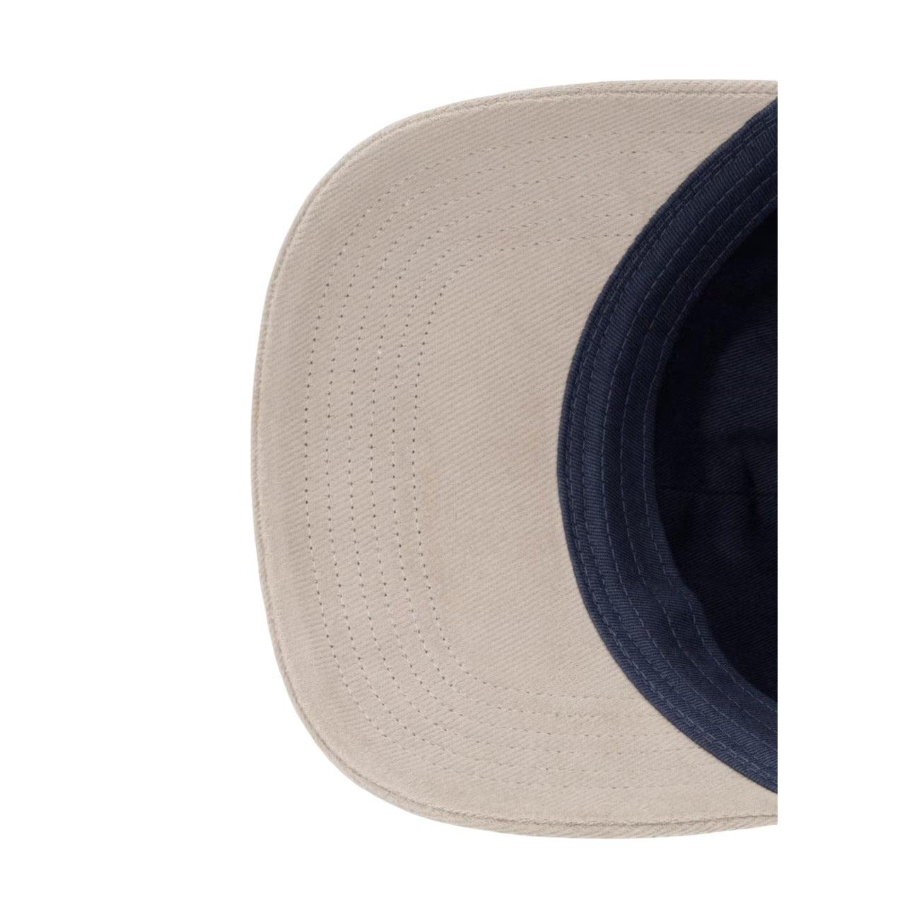 Cappello Visiera Uomo Calvin Klein Colorblock; Blu. 100% Cotone traspirante, patch logo frontale a rilievo, cinturino posteriore regolabile con fibbia in metallo. Stile casual e sportivo 4 stagioni. Vista visiera 