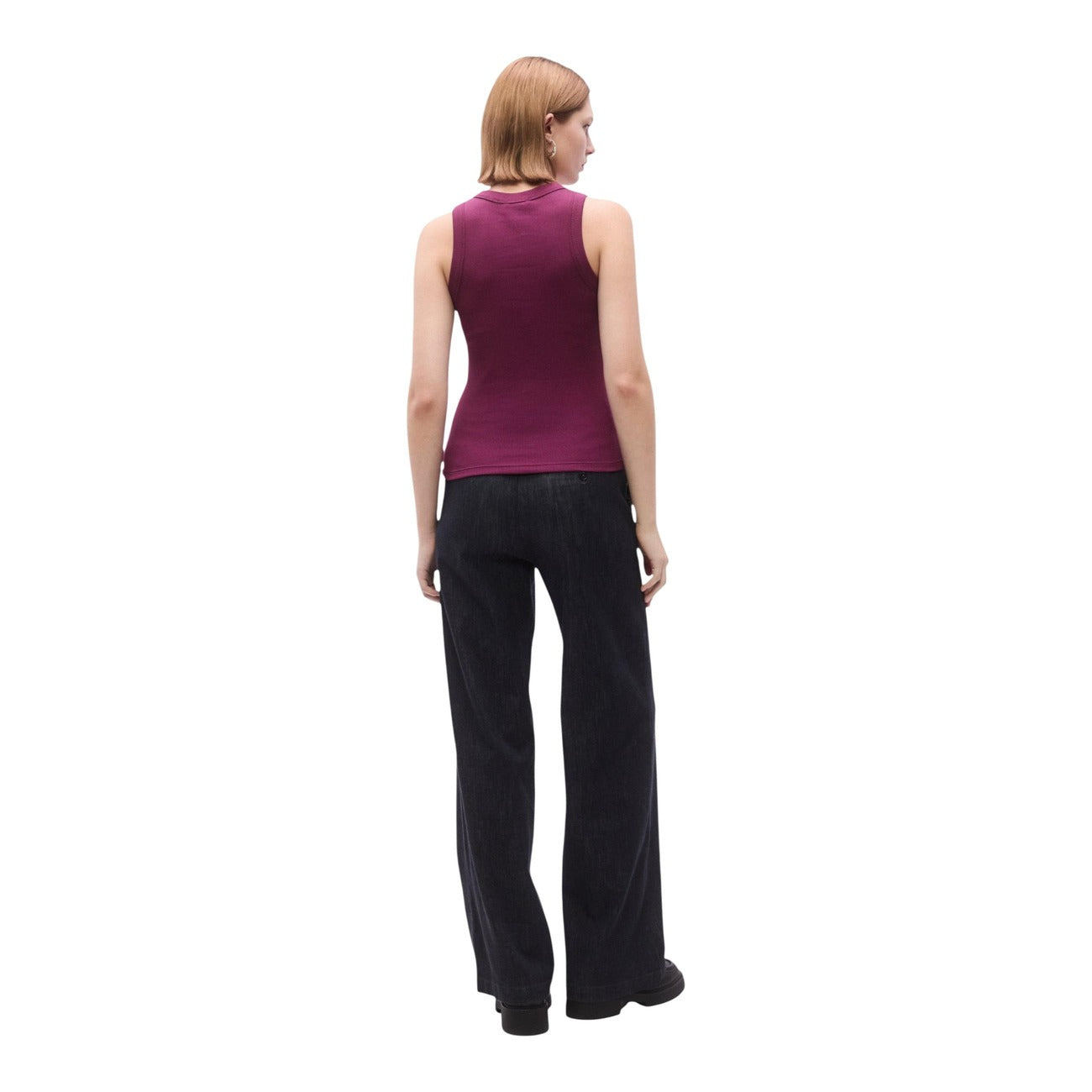 Canotta Calvin Klein Jeans MONOGRAM TANK donna bordeaux smanicato scollo tondo 95% cotone 5% elastan - vista posteriore retro indossata da modello
