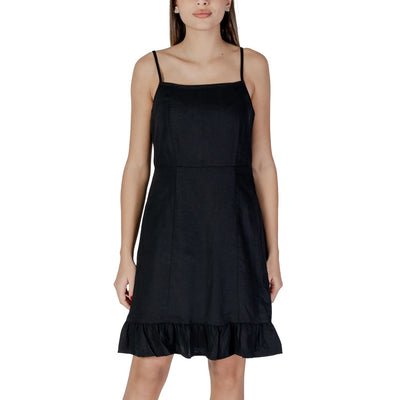 B.young Women's Short Dress