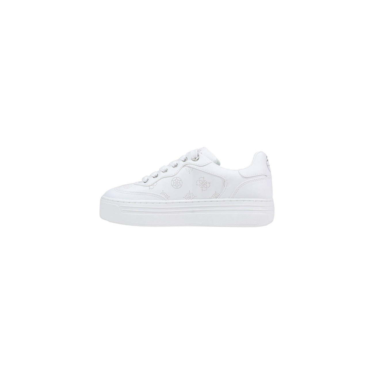 Sneakers Guess SWOLE3; 100% Poliuretano. Logo ricamato, dettagli traforati, suola piatta. Sneakers donna eleganti, leggere e facili da abbinare per la PE26. Colore bianco