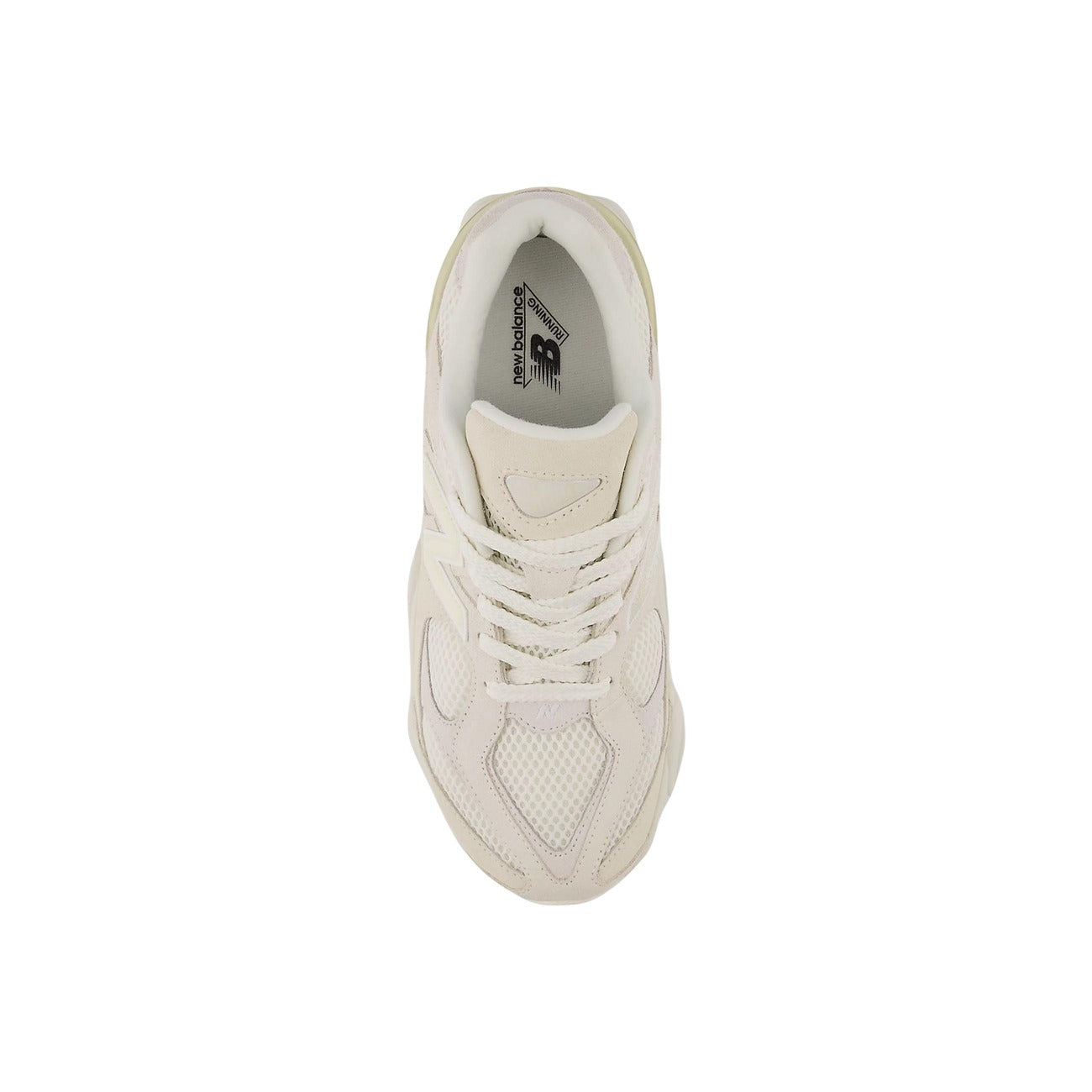 Sneakers New Balance GC9060ER beige unisex. Scarpe da ginnastica casual e fashion stile 9060 con tomaia in camoscio e materiale sintetico, suola alta scultorea e sagomata, scarpe comode 4 stagioni per outfit streetwear.