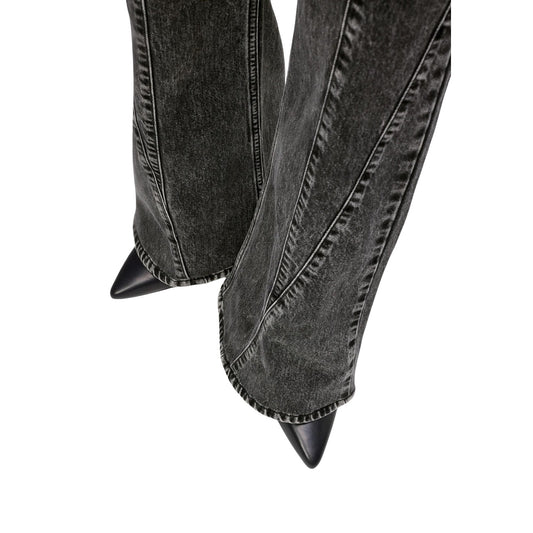 Jeans Karl Lagerfeld Jeans MOM KLJ HR FLARE DENIM donna neri con zip e bottone tasche anteriori posteriori 100% cotone - vista frontale indossati da modello dettaglio gamba 